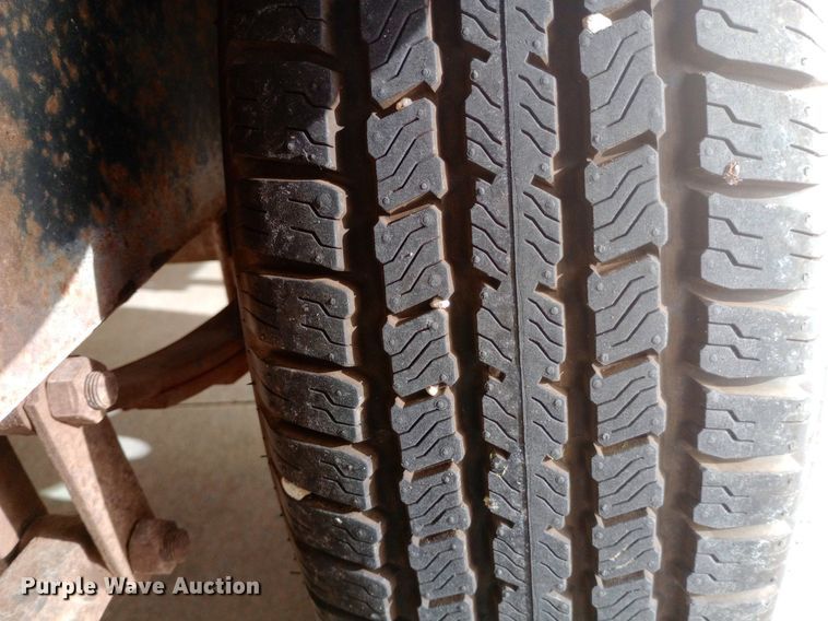 image for item DQ7128 2004 TT Challenger utility trailer