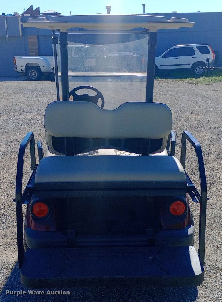 image for item DQ7130 Yamaha golf cart