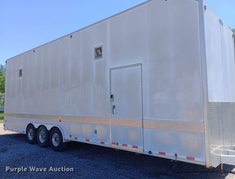 image for item DQ7133 2001 S&S Welding  32T102T enclosed cargo trailer