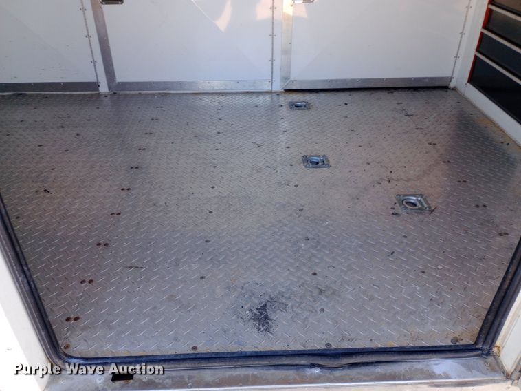 image for item DQ7133 2001 S&S Welding  32T102T enclosed cargo trailer