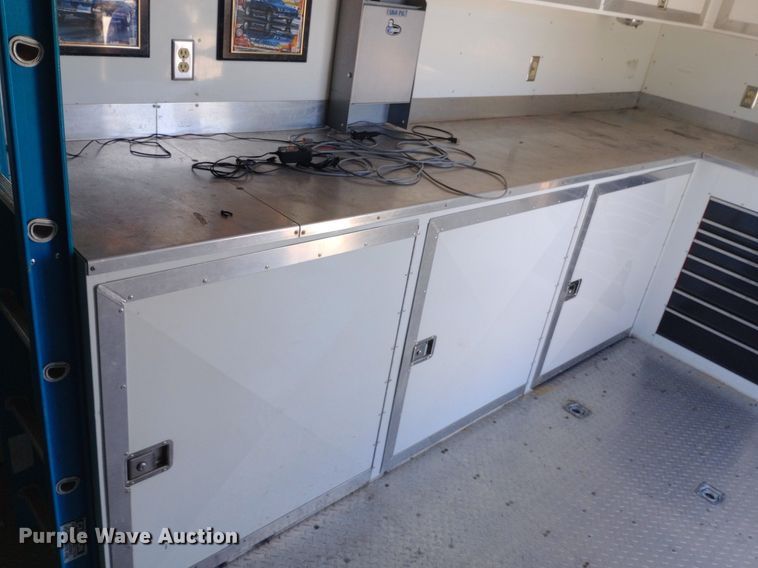 image for item DQ7133 2001 S&S Welding  32T102T enclosed cargo trailer