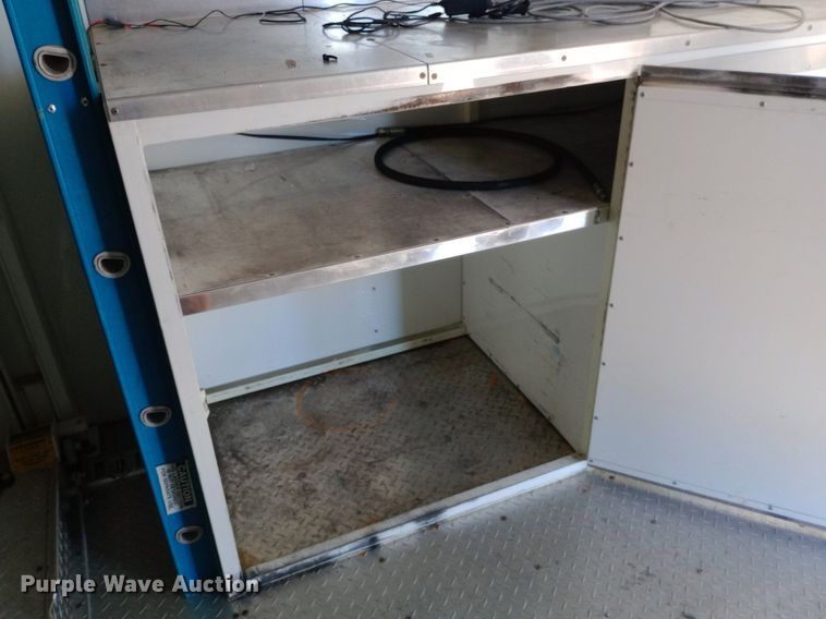 image for item DQ7133 2001 S&S Welding  32T102T enclosed cargo trailer