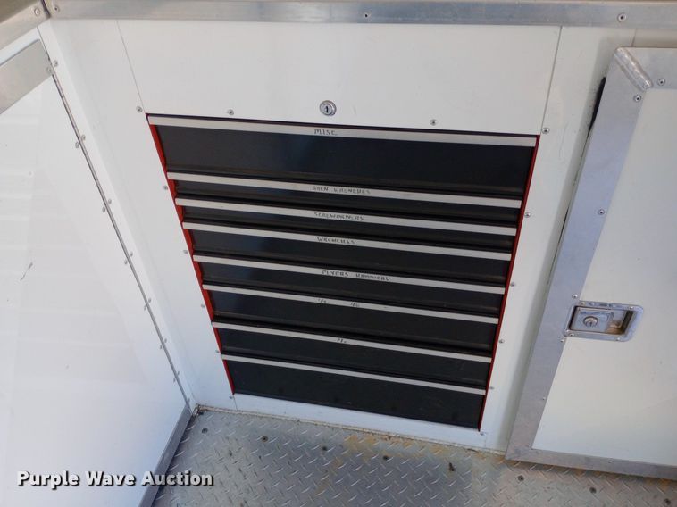 image for item DQ7133 2001 S&S Welding  32T102T enclosed cargo trailer