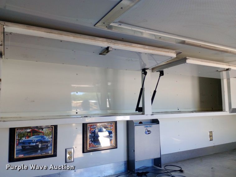 image for item DQ7133 2001 S&S Welding  32T102T enclosed cargo trailer