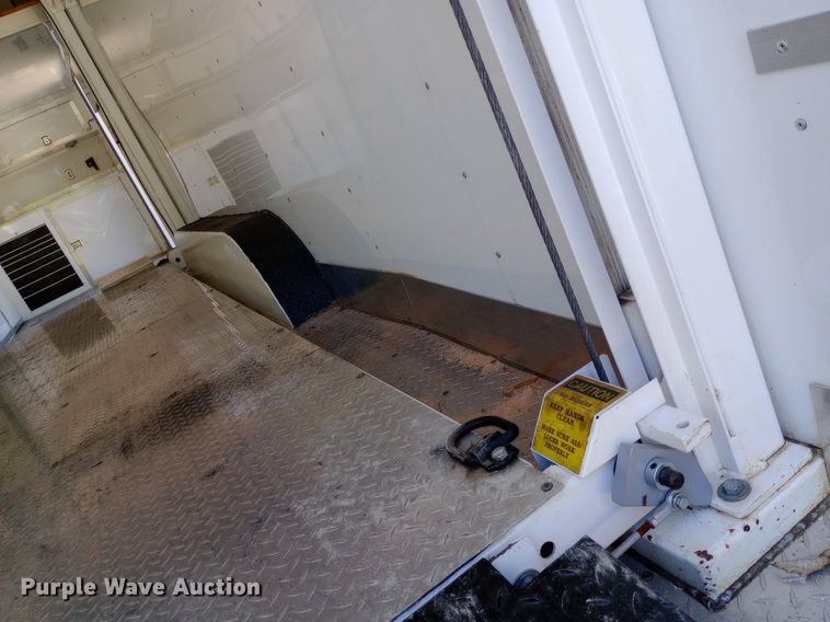 image for item DQ7133 2001 S&S Welding  32T102T enclosed cargo trailer