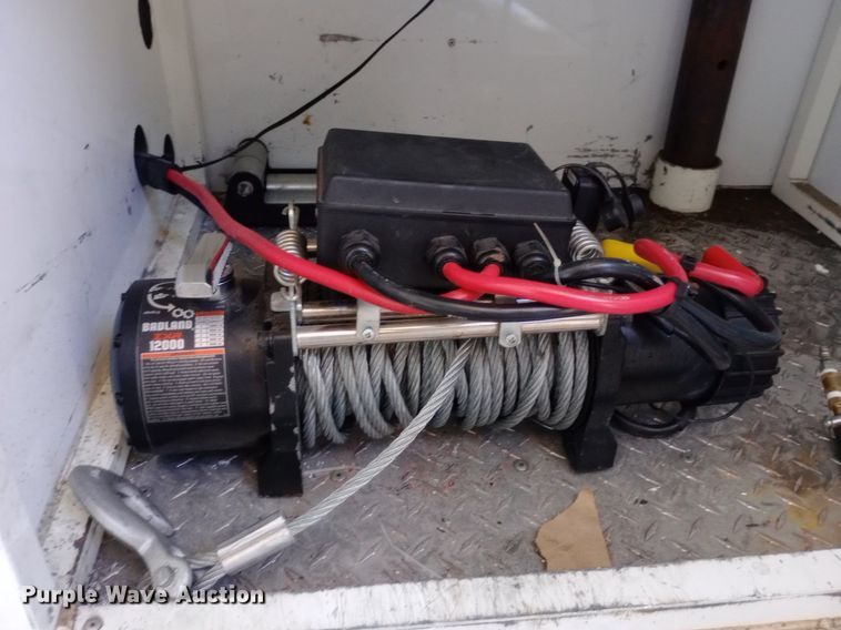 image for item DQ7133 2001 S&S Welding  32T102T enclosed cargo trailer