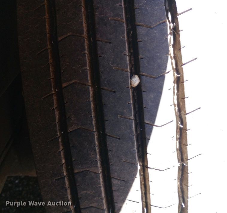 image for item DQ7133 2001 S&S Welding  32T102T enclosed cargo trailer