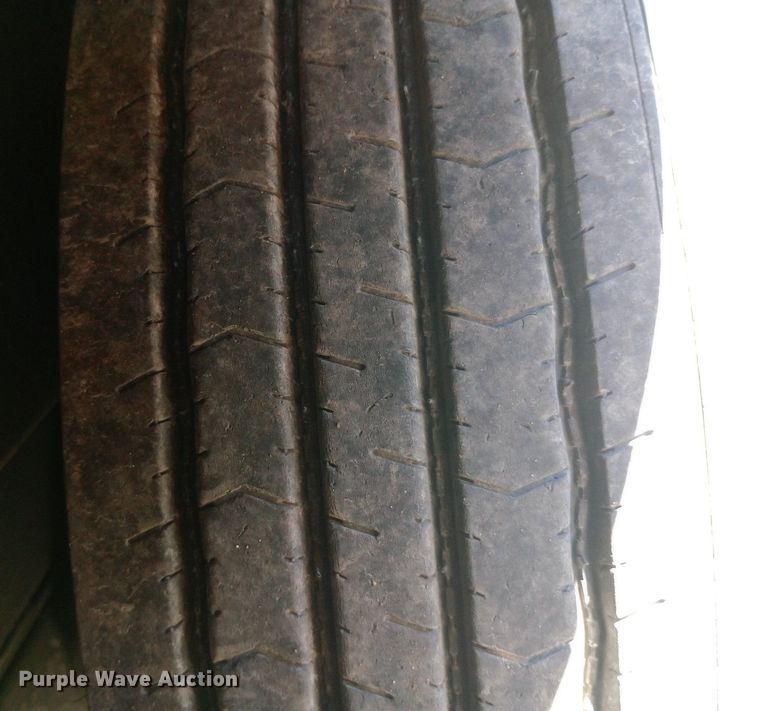 image for item DQ7133 2001 S&S Welding  32T102T enclosed cargo trailer