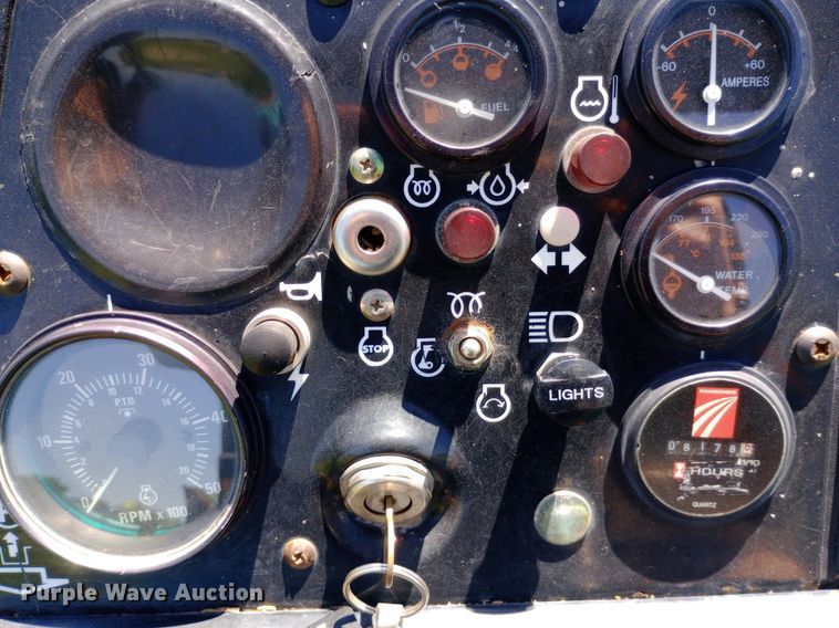 image for item DQ7149 1997 Cushman Turf-Truckster utility vehicle