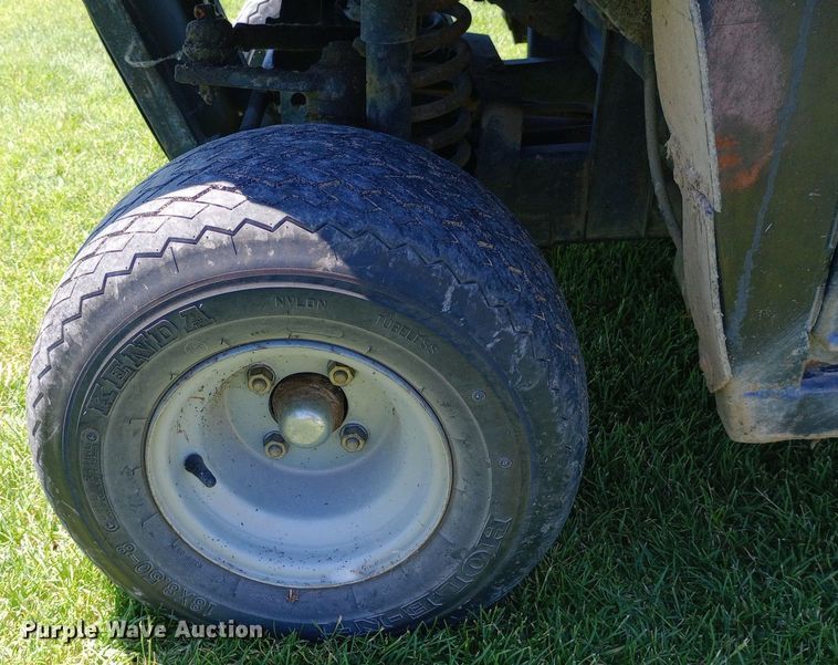 image for item DQ7149 1997 Cushman Turf-Truckster utility vehicle