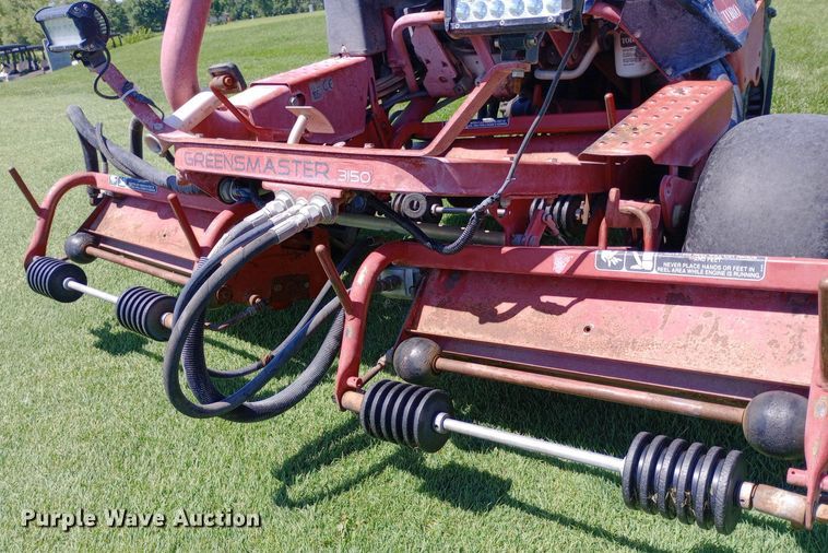 image for item DQ7151 Toro Greensmaster 3150 reel mower