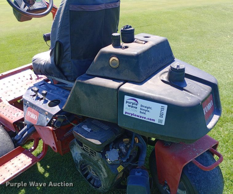 image for item DQ7151 Toro Greensmaster 3150 reel mower