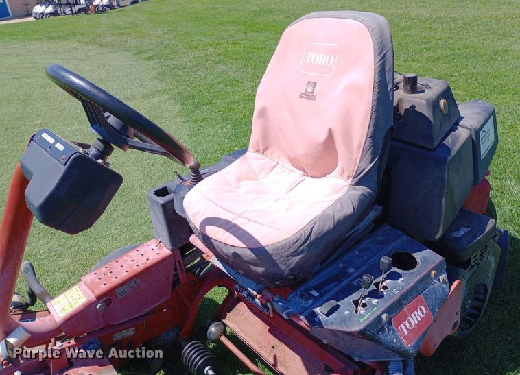 image for item DQ7151 Toro Greensmaster 3150 reel mower