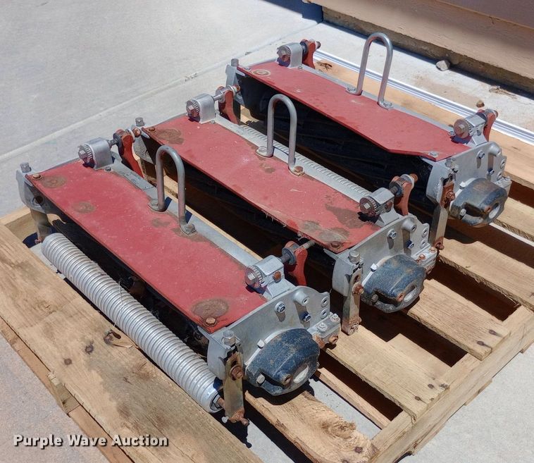 image for item DQ7151 Toro Greensmaster 3150 reel mower