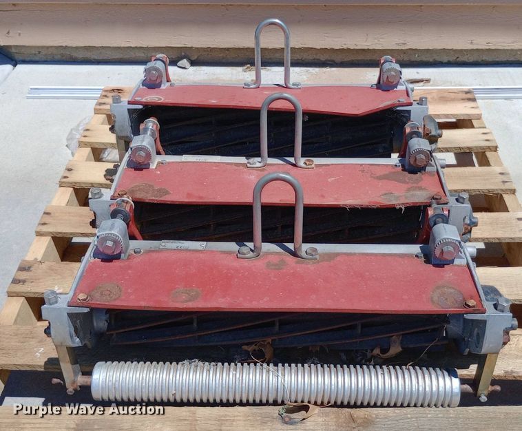 image for item DQ7151 Toro Greensmaster 3150 reel mower