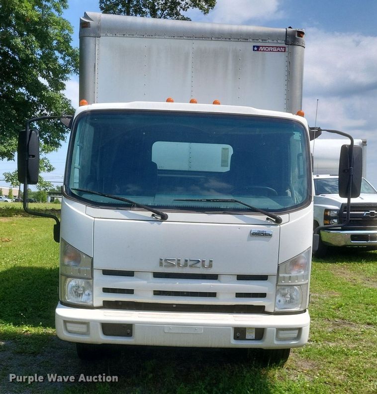 image for item DR4815 2014 Isuzu  NRR box truck