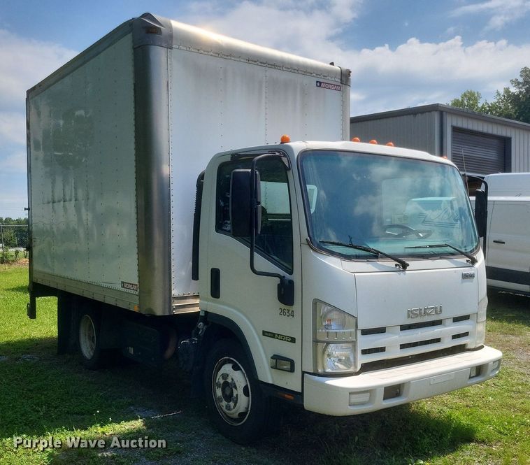 image for item DR4815 2014 Isuzu  NRR box truck