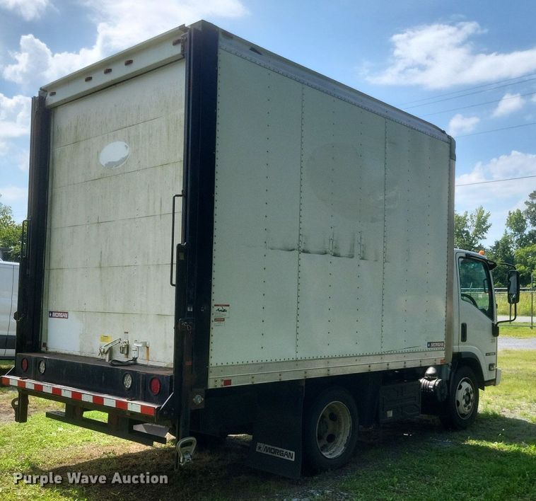 image for item DR4815 2014 Isuzu  NRR box truck