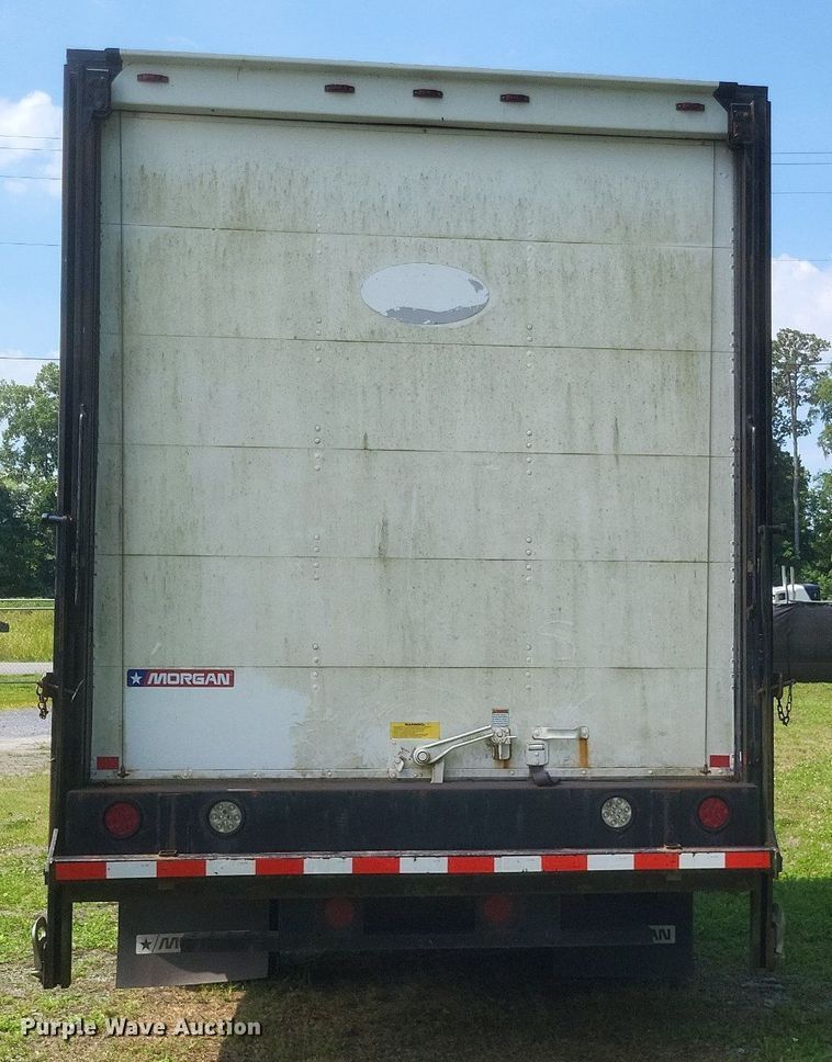 image for item DR4815 2014 Isuzu  NRR box truck