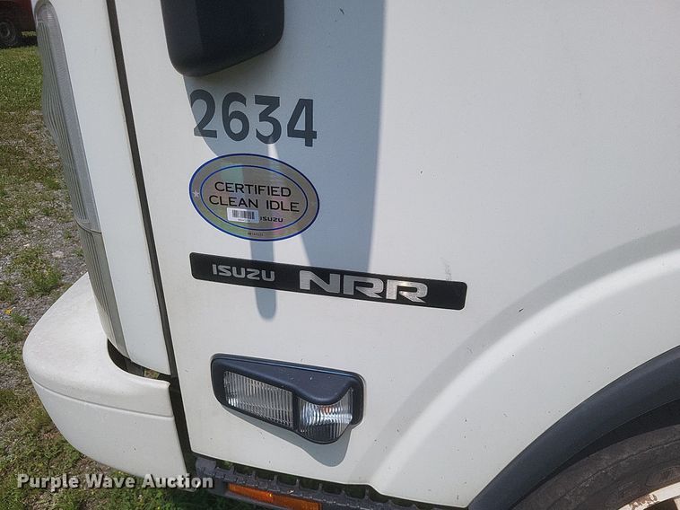 image for item DR4815 2014 Isuzu  NRR box truck