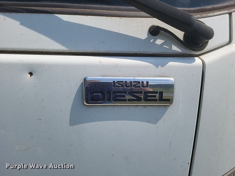 image for item DR4815 2014 Isuzu  NRR box truck