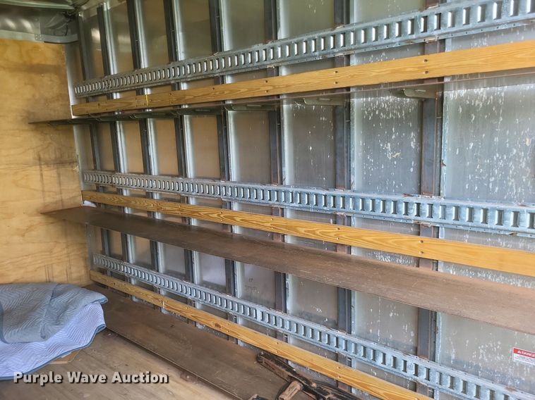 image for item DR4815 2014 Isuzu  NRR box truck