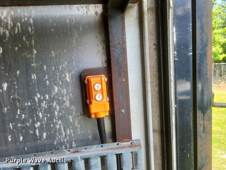 image for item DR4815 2014 Isuzu  NRR box truck