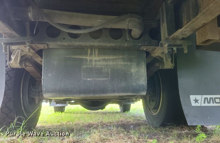 image for item DR4815 2014 Isuzu  NRR box truck