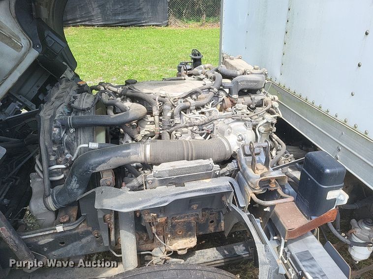 image for item DR4815 2014 Isuzu  NRR box truck