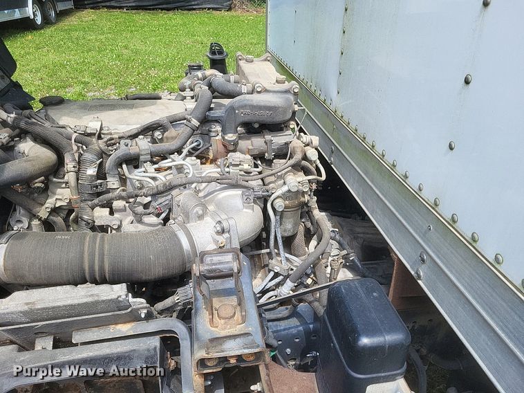 image for item DR4815 2014 Isuzu  NRR box truck