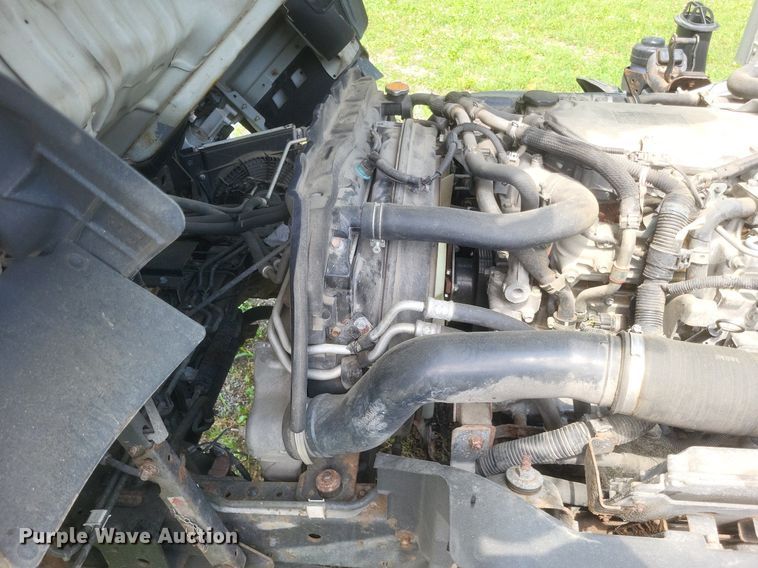 image for item DR4815 2014 Isuzu  NRR box truck