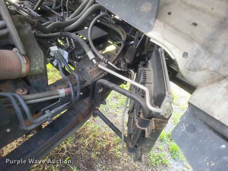 image for item DR4815 2014 Isuzu  NRR box truck