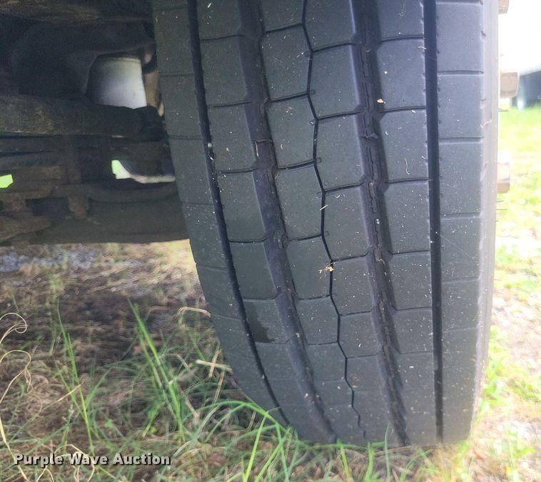 image for item DR4815 2014 Isuzu  NRR box truck