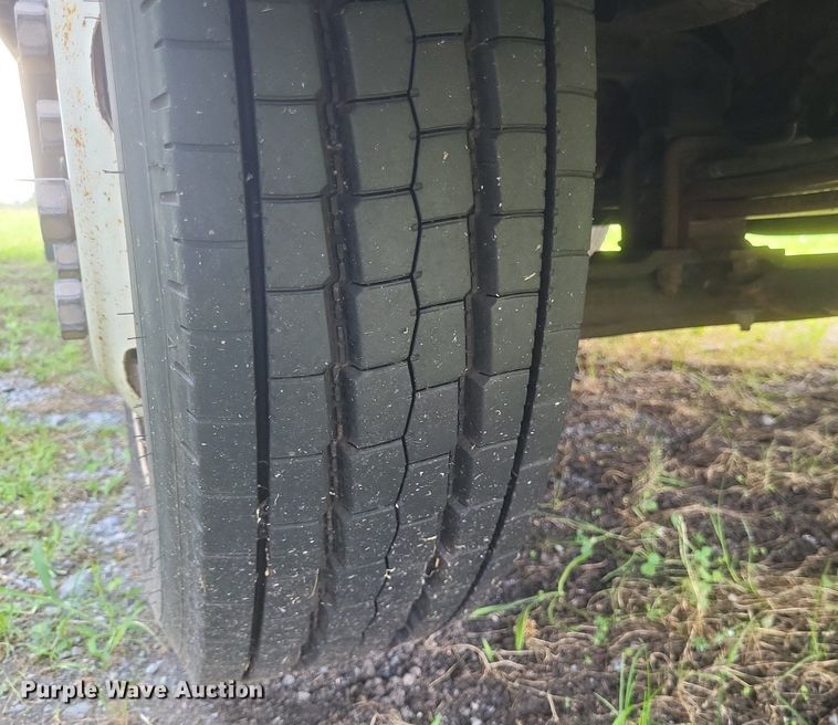 image for item DR4815 2014 Isuzu  NRR box truck