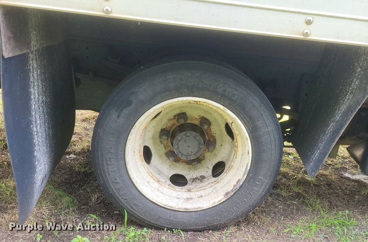 image for item DR4815 2014 Isuzu  NRR box truck