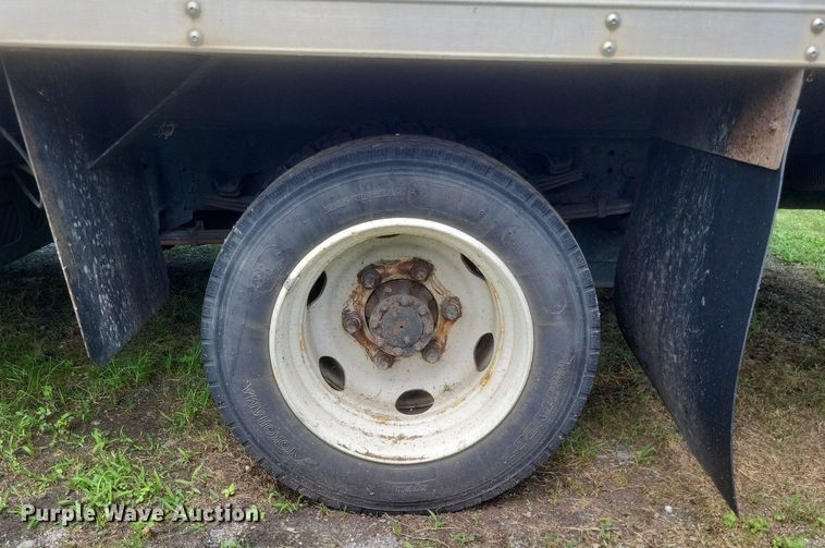 image for item DR4815 2014 Isuzu  NRR box truck