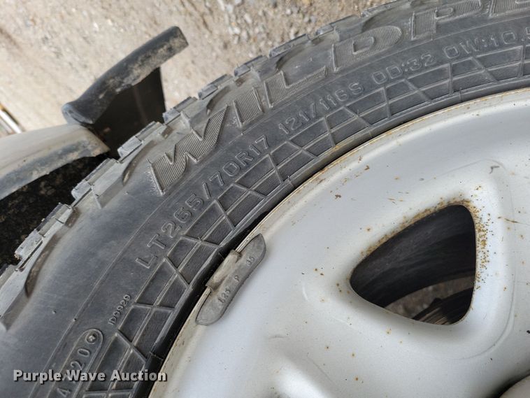 image for item DR7893 2015 GMC Sierra 1500 Double Cab pickup truck