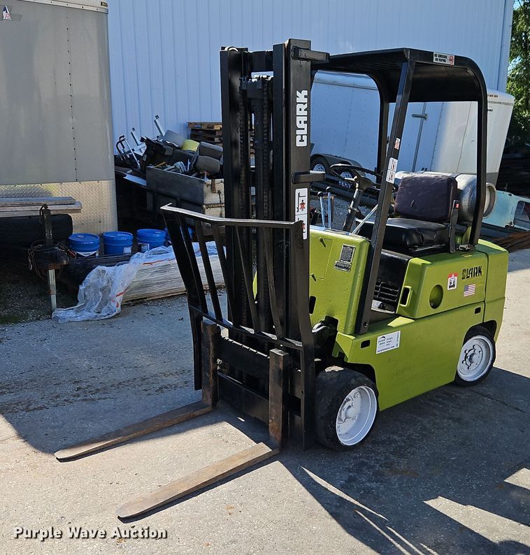image for item DR8653 Clark C500-45 forklift