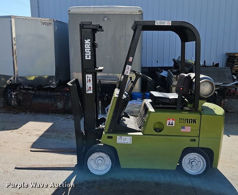 image for item DR8653 Clark C500-45 forklift