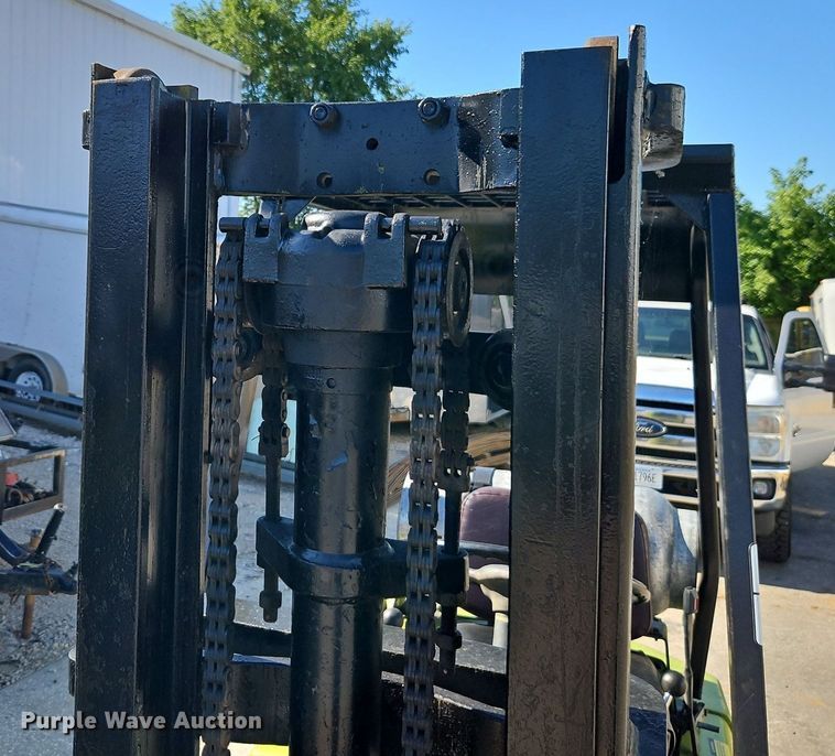 image for item DR8653 Clark C500-45 forklift