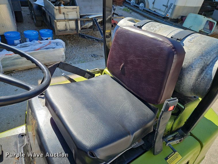 image for item DR8653 Clark C500-45 forklift