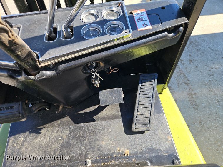 image for item DR8653 Clark C500-45 forklift