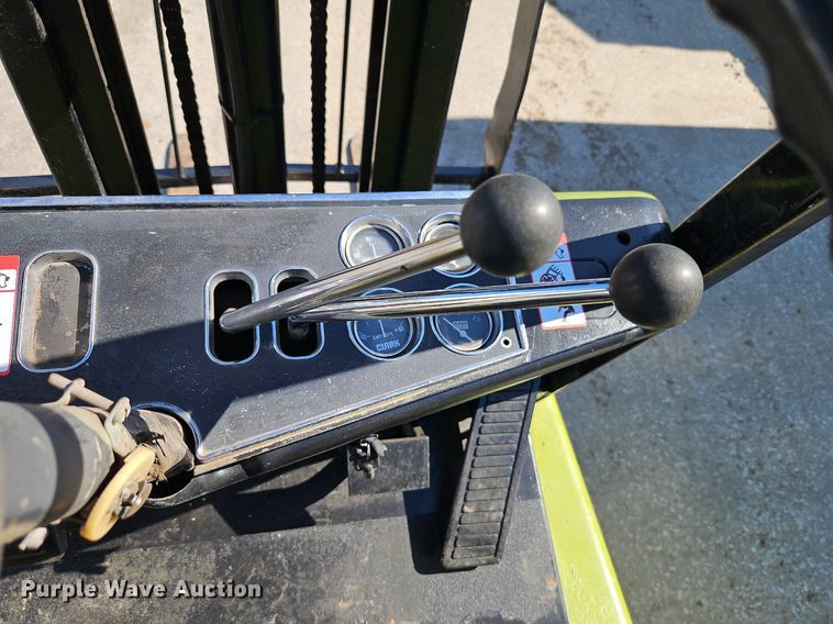 image for item DR8653 Clark C500-45 forklift