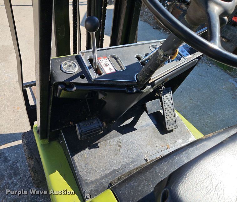 image for item DR8653 Clark C500-45 forklift