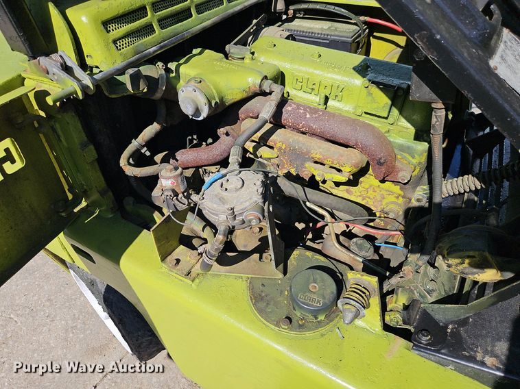 image for item DR8653 Clark C500-45 forklift