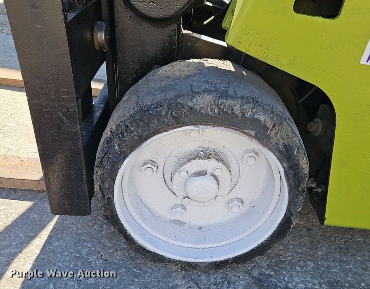 image for item DR8653 Clark C500-45 forklift