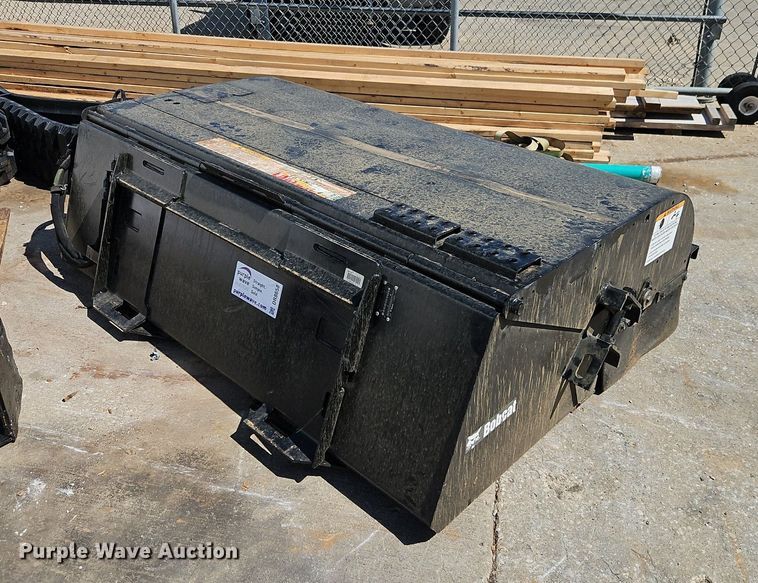 image for item DR8658 2019 Bobcat 72