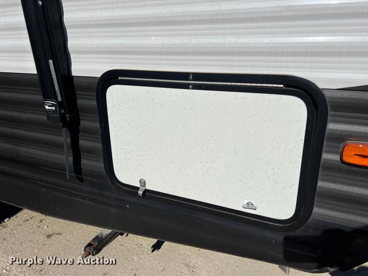 image for item DS2941 2017 Heartland 30LX Prowler camper