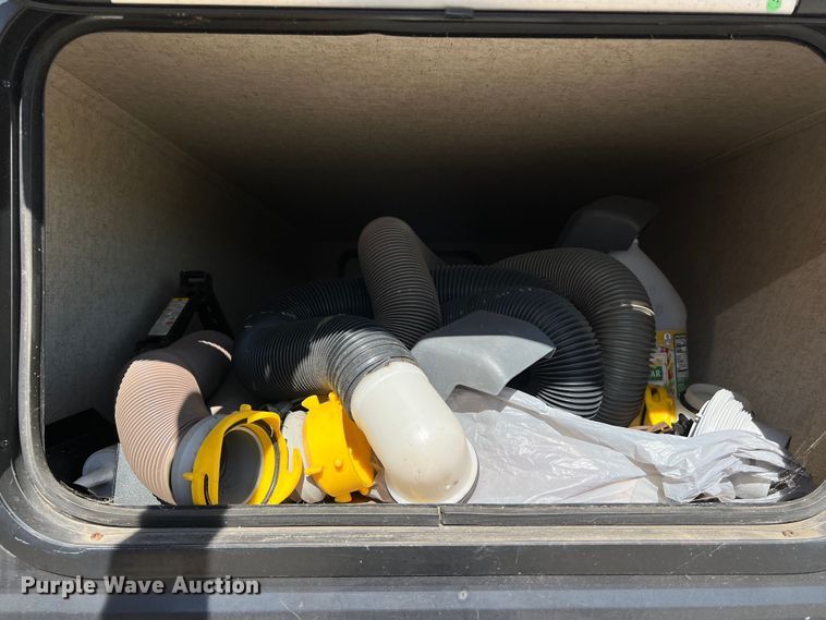 image for item DS2941 2017 Heartland 30LX Prowler camper