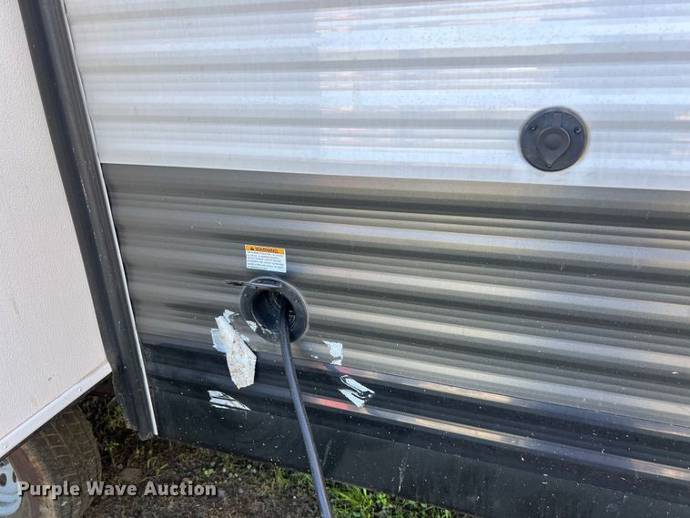 image for item DS2941 2017 Heartland 30LX Prowler camper